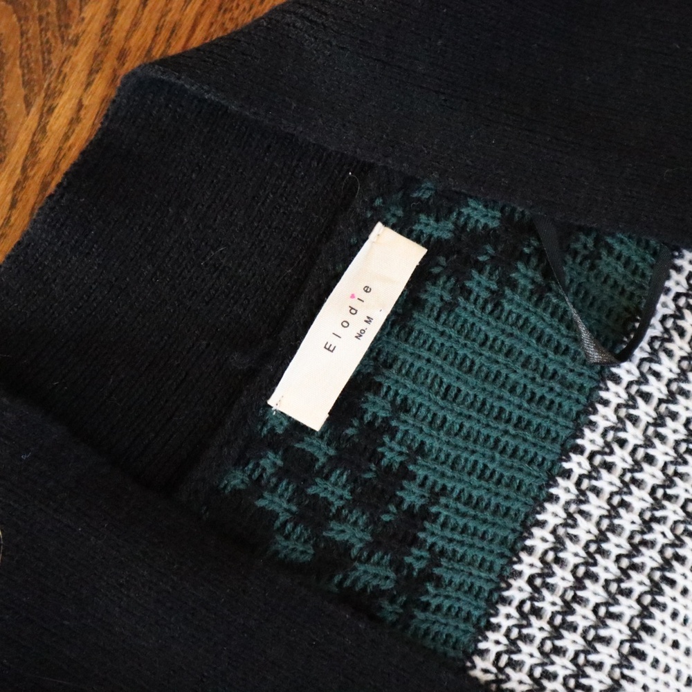 Aztec Cardigan - Picture 3 of 3